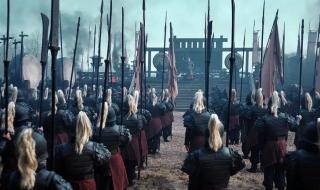 小黄鸭戴头盔什么意思 朋友圈头盔是什么梗